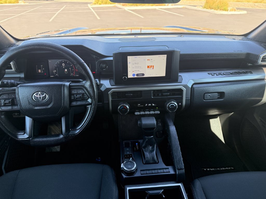 Used 2025 Toyota Tacoma SR5 AWD/4WD image 15