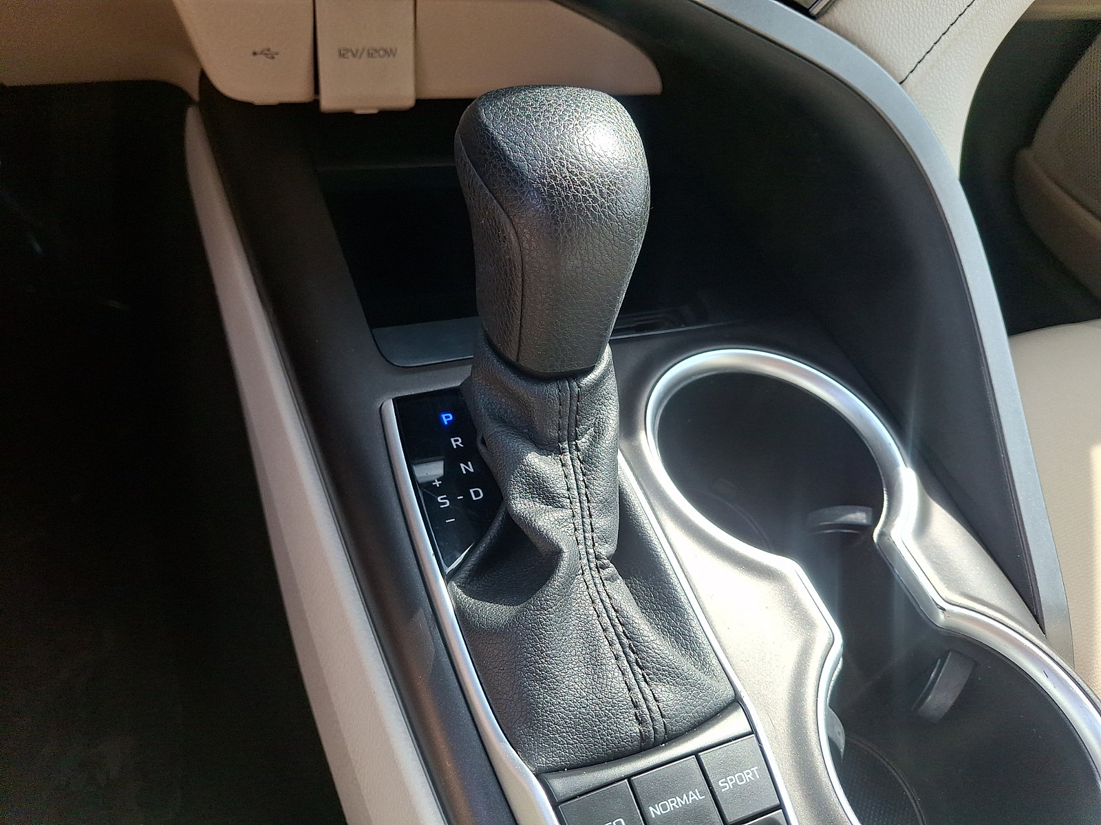 Used 2021 Toyota Camry LE FWD image 14