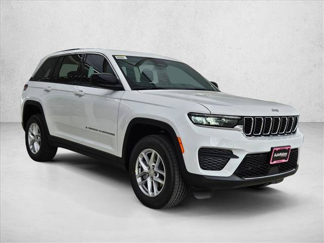 New 2026 Jeep Grand Cherokee Laredo RWD image 7