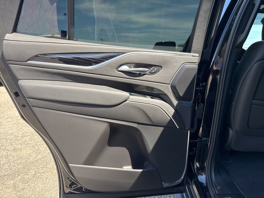 Used 2024 Cadillac Escalade Sport w/ LPO, ONYX Package AWD/4WD image 30