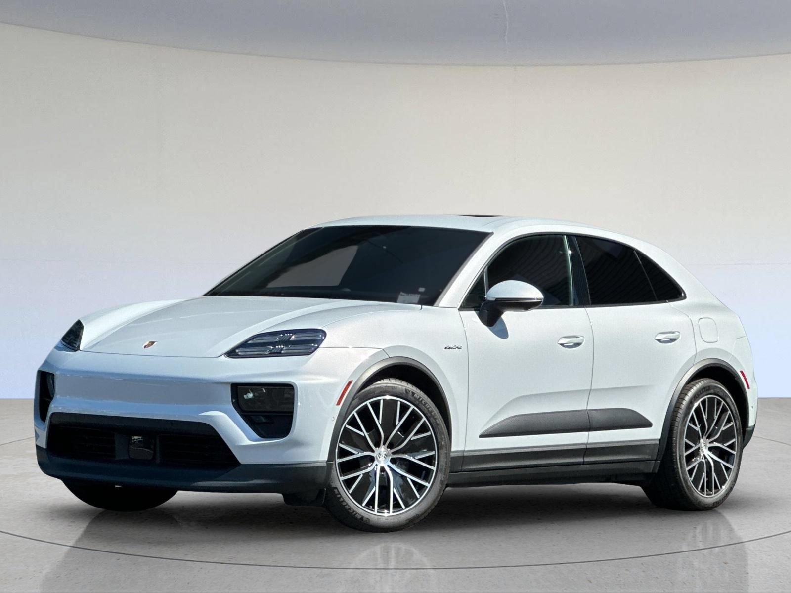 Certified 2025 Porsche Macan Electric RWD image 2