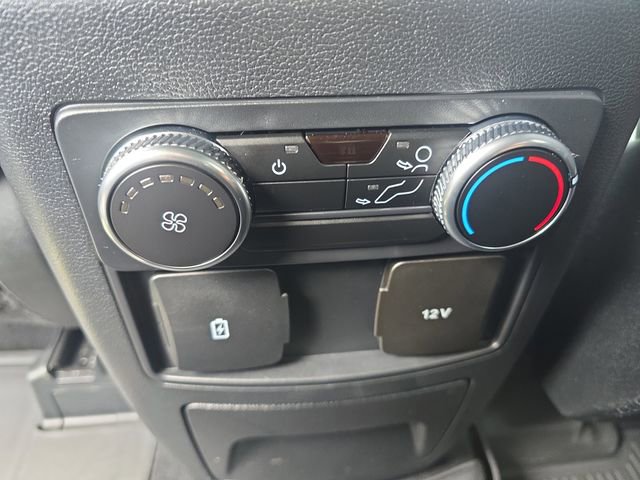 Used 2023 Ford Explorer XLT w/ Equipment Group 202A RWD image 28