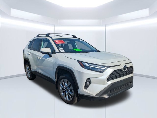 Used 2025 Toyota RAV4 XLE Premium FWD image 3