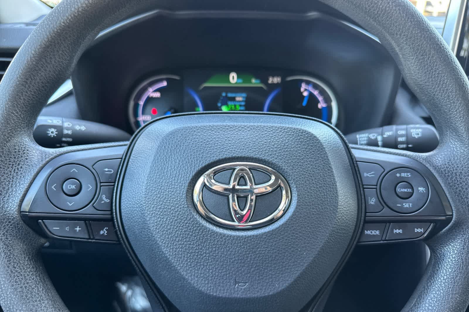 Used 2025 Toyota RAV4 XLE AWD/4WD image 23
