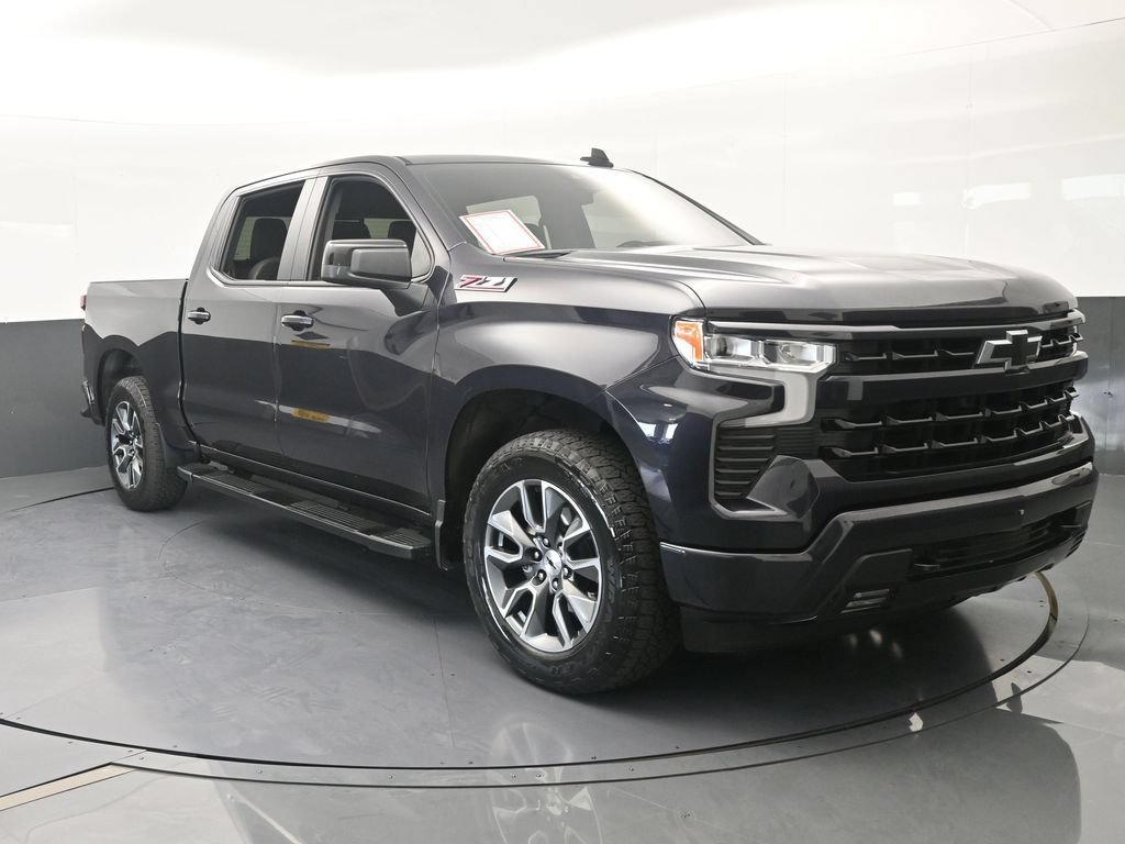 Used 2024 Chevrolet Silverado 1500 RST AWD/4WD image 9