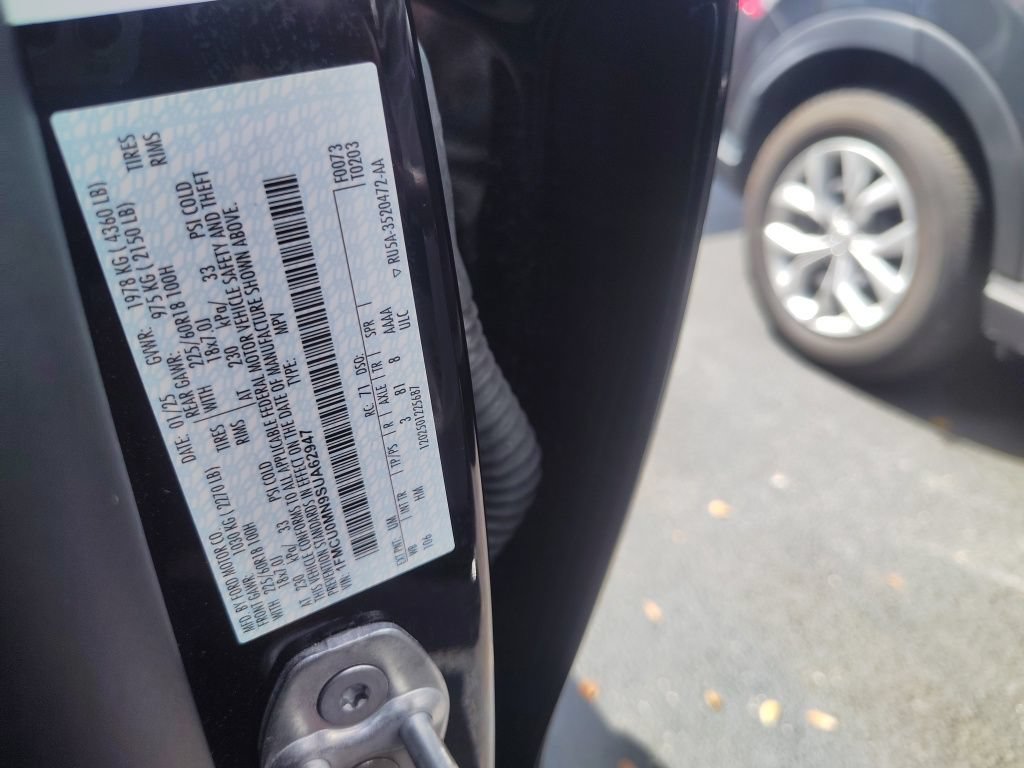 Used 2025 Ford Escape ST-Line FWD image 4