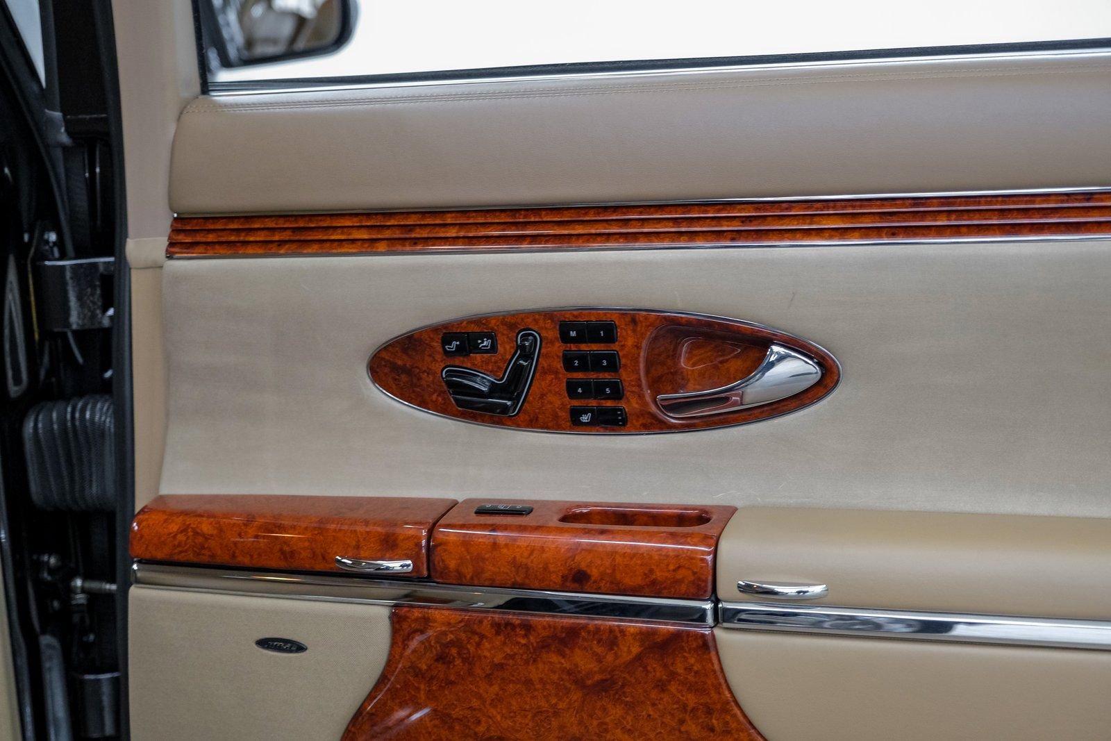 Used 2005 Maybach 57 image 47