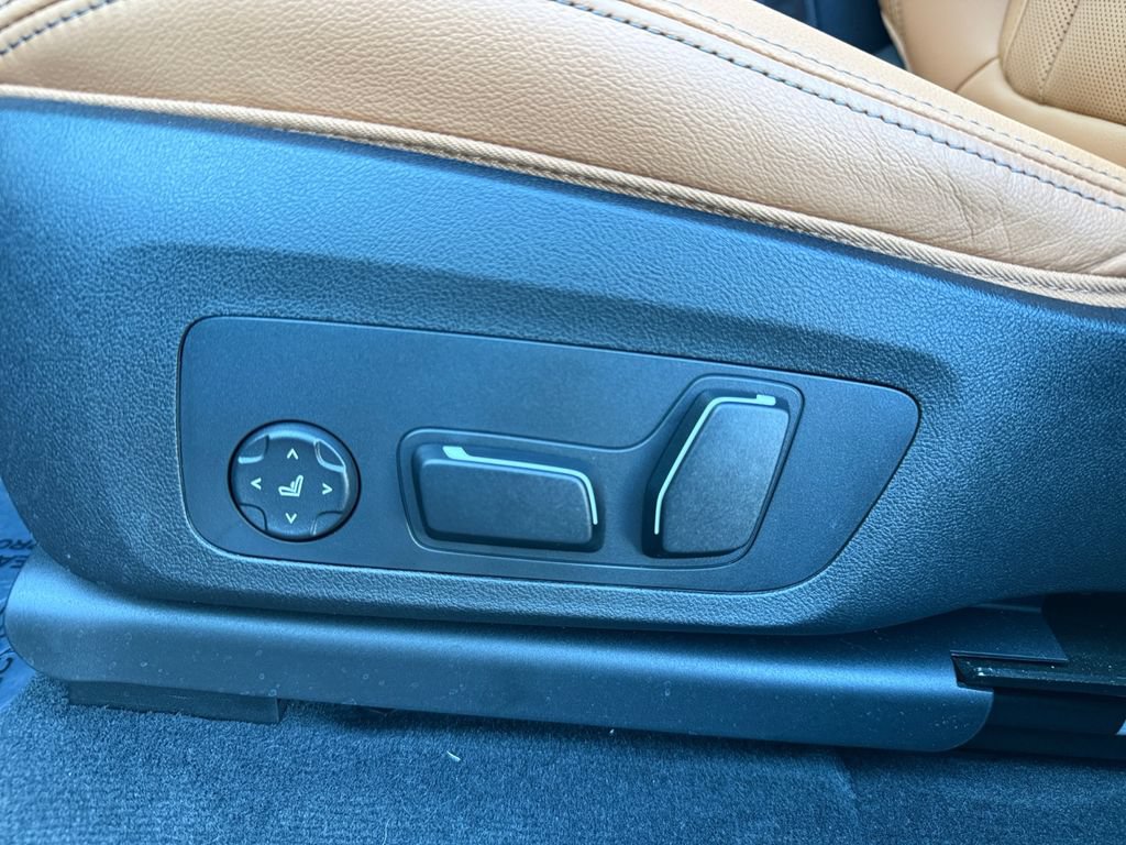 Certified 2025 BMW X4 xDrive30i AWD/4WD image 33