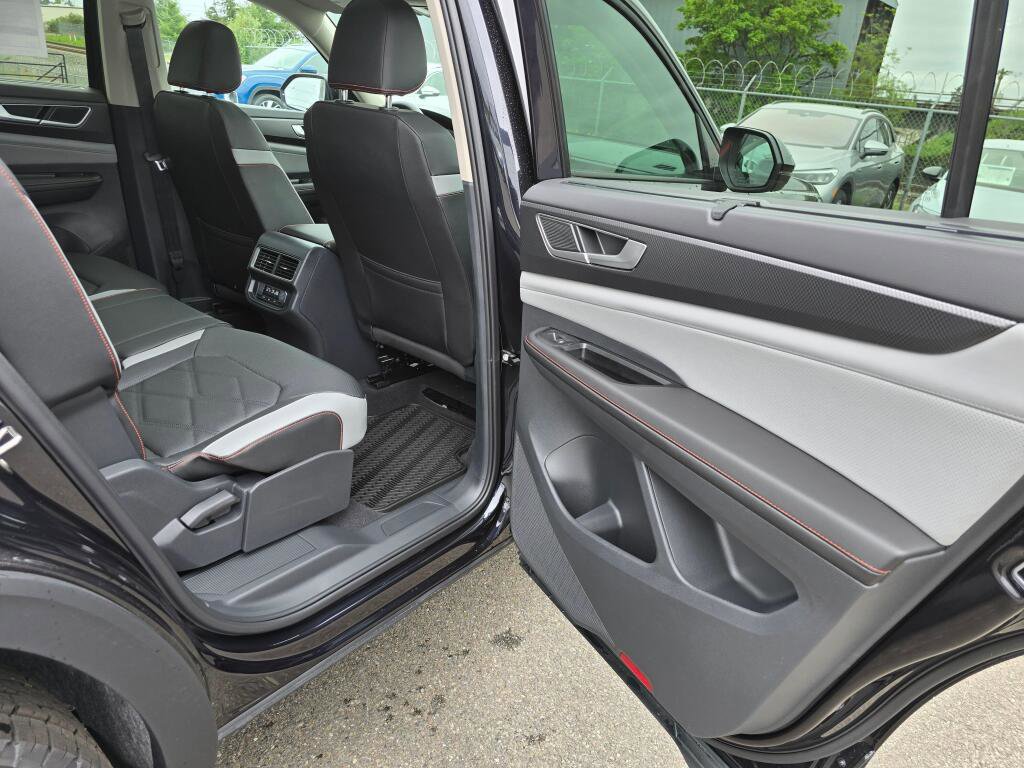 New 2026 Volkswagen Atlas Peak Edition AWD/4WD image 41