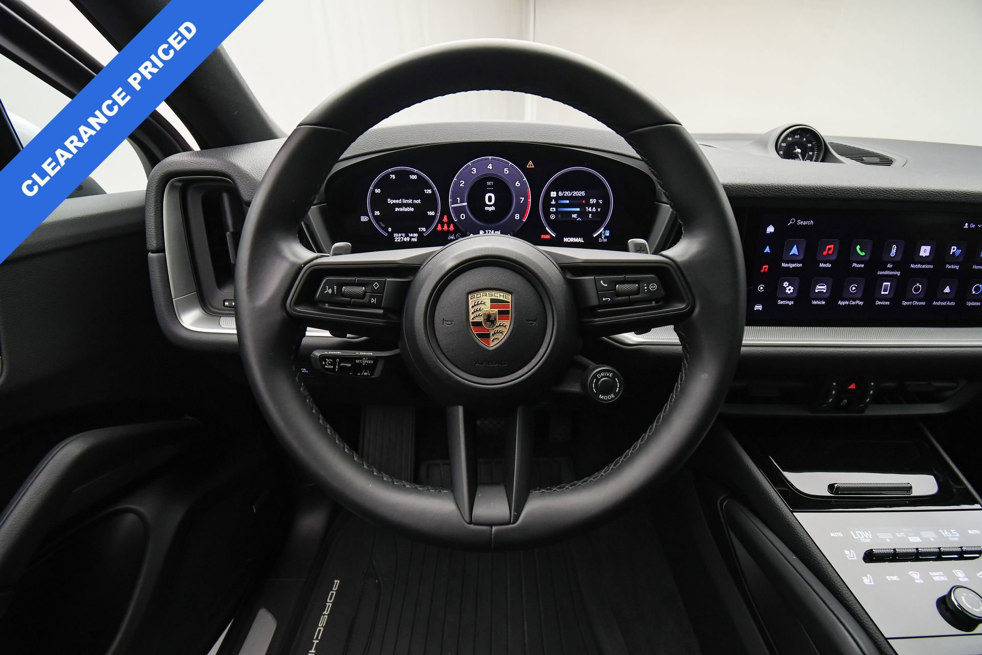 Used 2024 Porsche Cayenne Coupe image 14