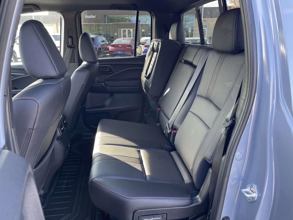 Used 2025 Honda Ridgeline TrailSport image 3