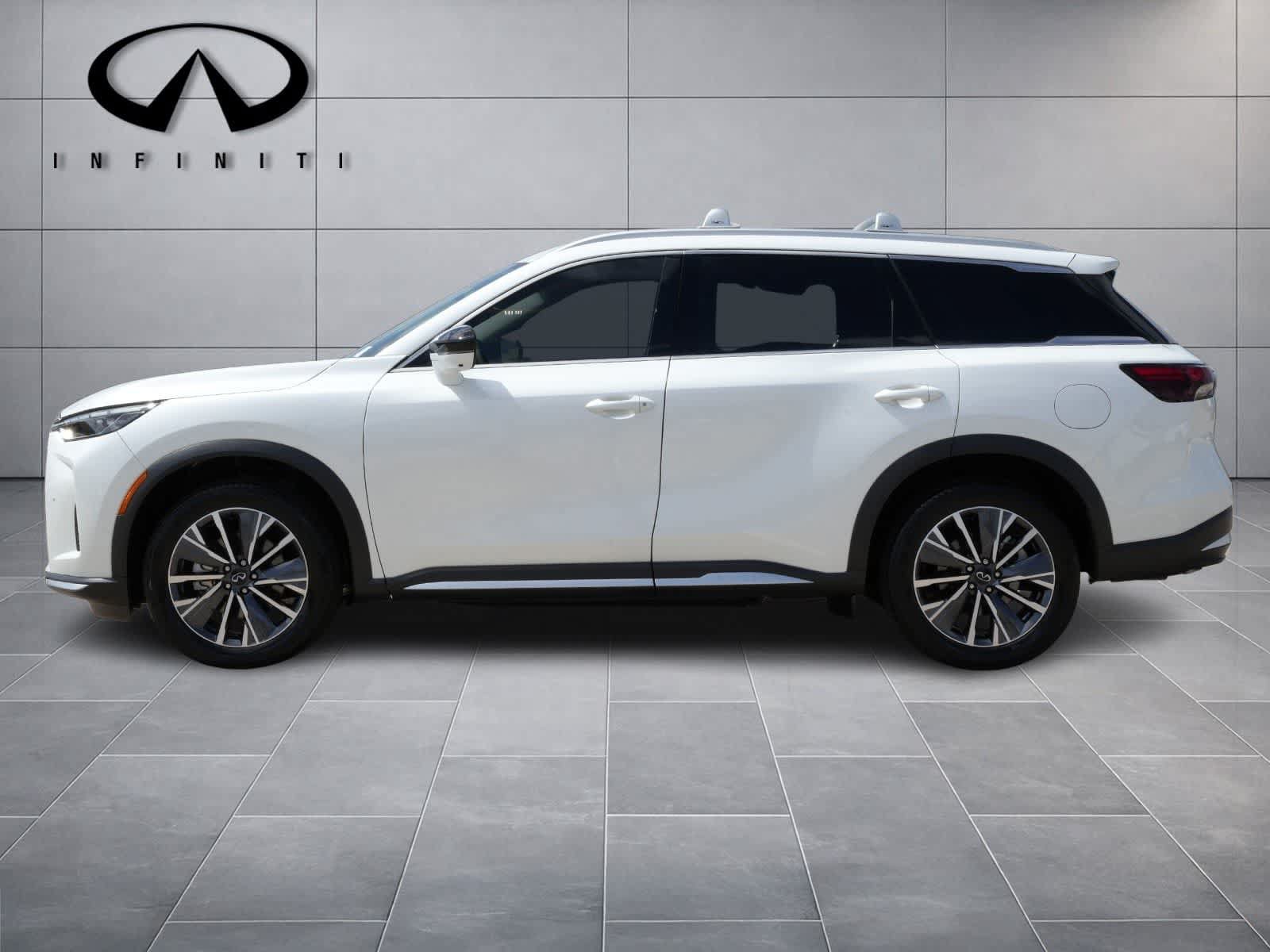 Used 2026 INFINITI QX60 Luxe w/ Cargo Package FWD image 4