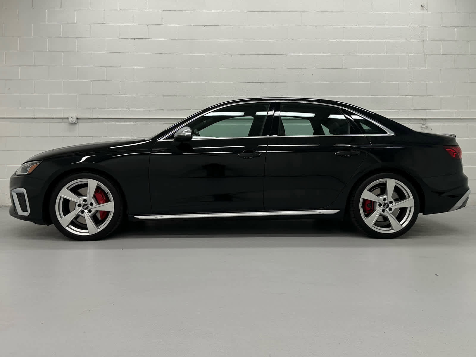 Used 2023 Audi S4 Premium Plus w/ Premium Plus Package image 3