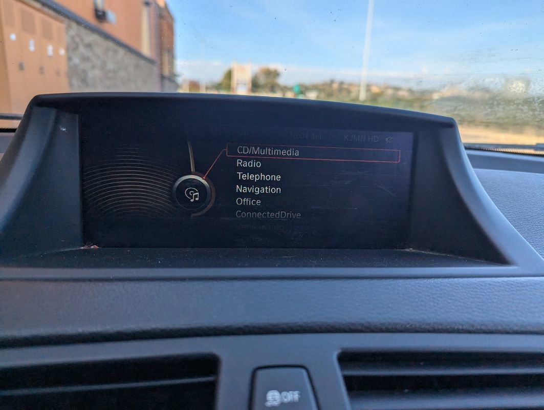 Used 2013 BMW 128i Coupe w/ Technology Pkg image 16