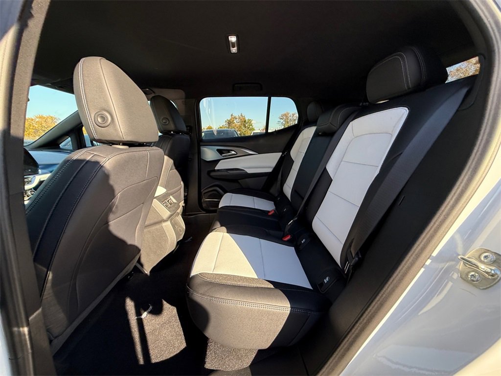 New 2026 Chevrolet Equinox EV LT image 20