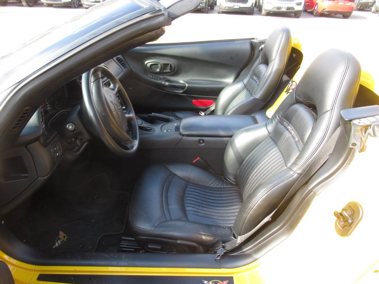 Used 2001 Chevrolet Corvette Convertible w/ Preferred Equipment Group2 image 14