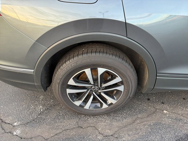 Used 2022 Volkswagen Tiguan S image 50