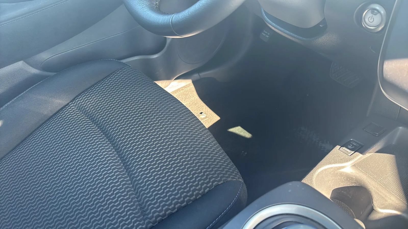 Used 2015 Nissan Leaf S FWD image 48