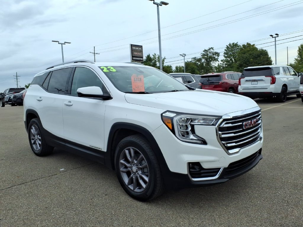 Certified 2023 GMC Terrain SLT AWD/4WD image 3