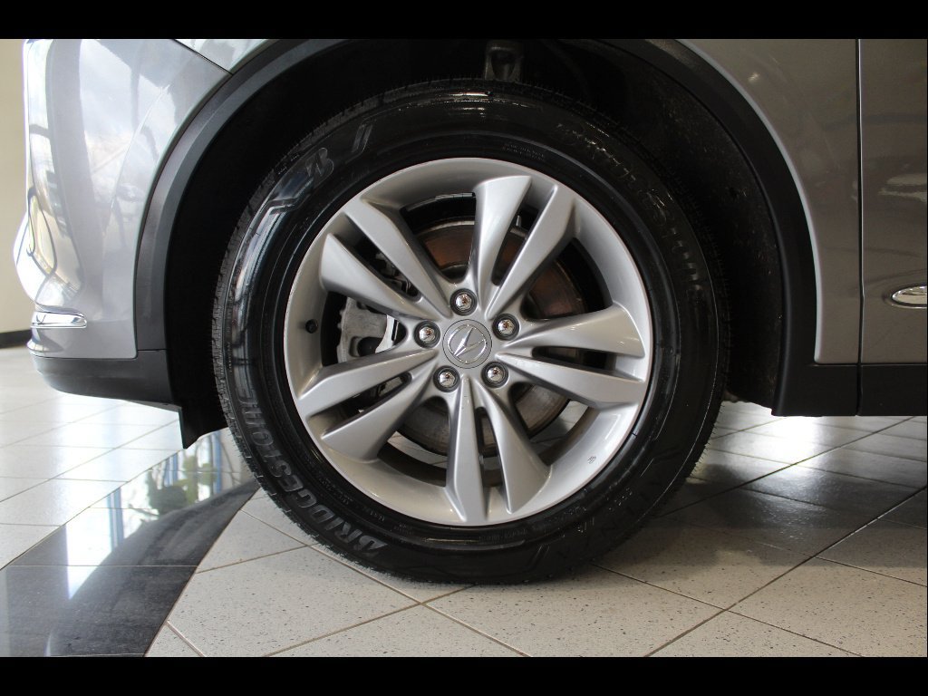 Used 2023 Acura MDX SH-AWD image 9