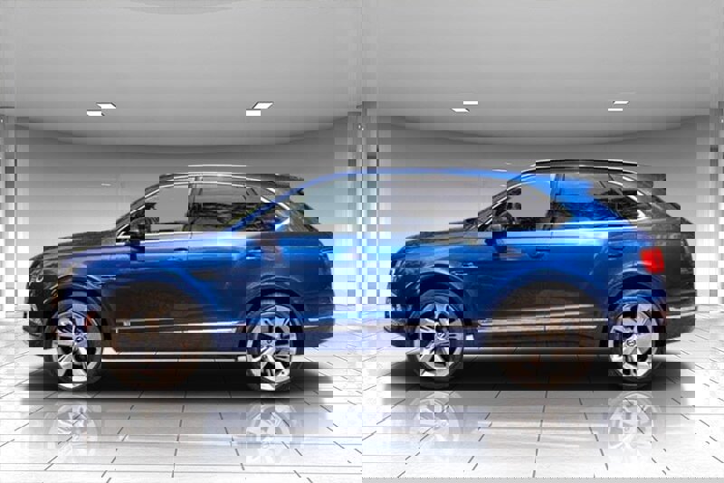 Used 2018 Bentley Bentayga Onyx Edition image 6