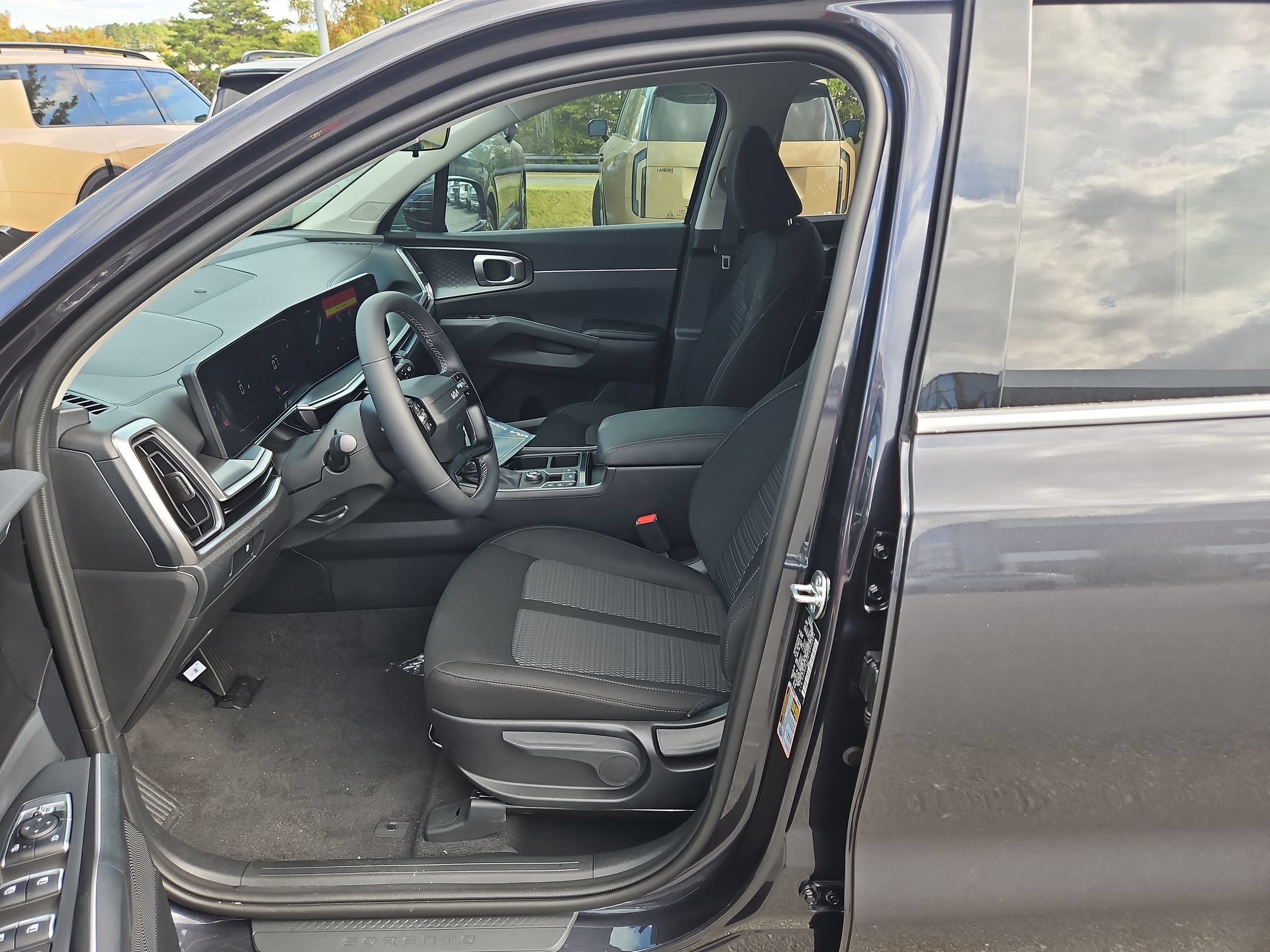 New 2026 Kia Sorento LX FWD image 19