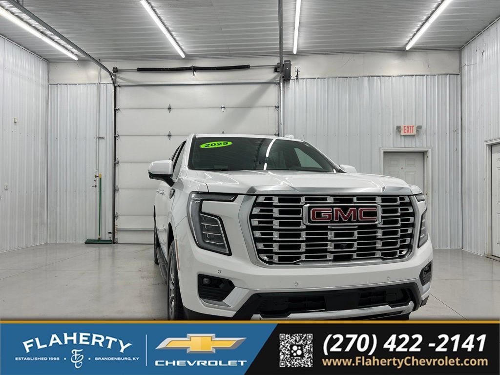 Used 2025 GMC Yukon XL Denali AWD/4WD image 1