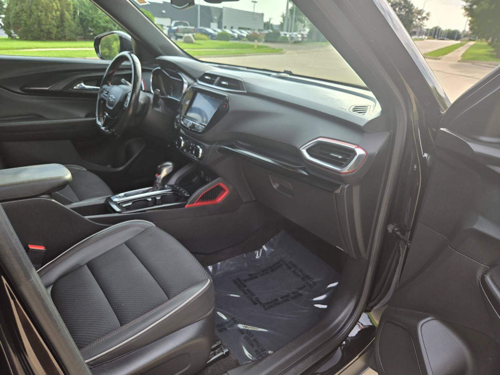 Used 2021 Chevrolet TrailBlazer RS w/ Convenience Package FWD image 23