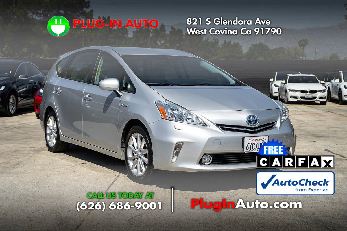 Used 2012 Toyota Prius V Five image 3