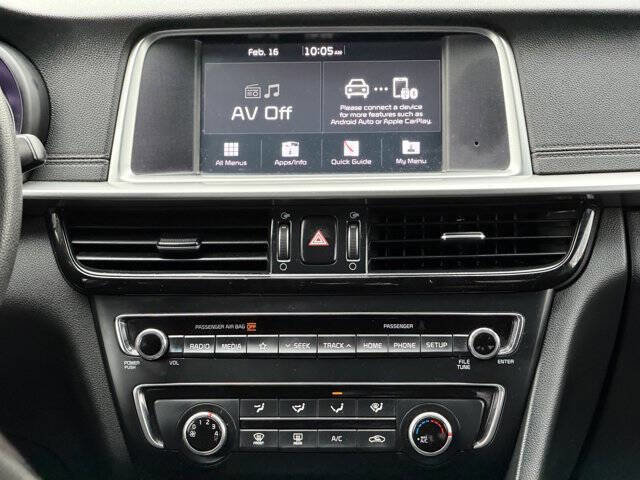 Used 2020 Kia Optima LX image 16