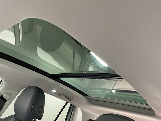 New 2026 Volkswagen Tiguan SE AWD/4WD image 23