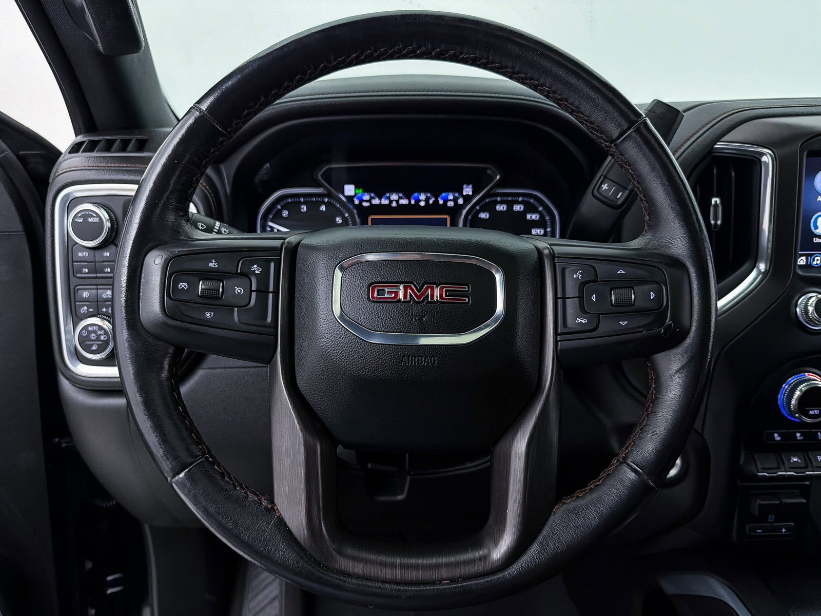 Used 2022 GMC Sierra 1500 AT4 w/ AT4 Premium Package image 5