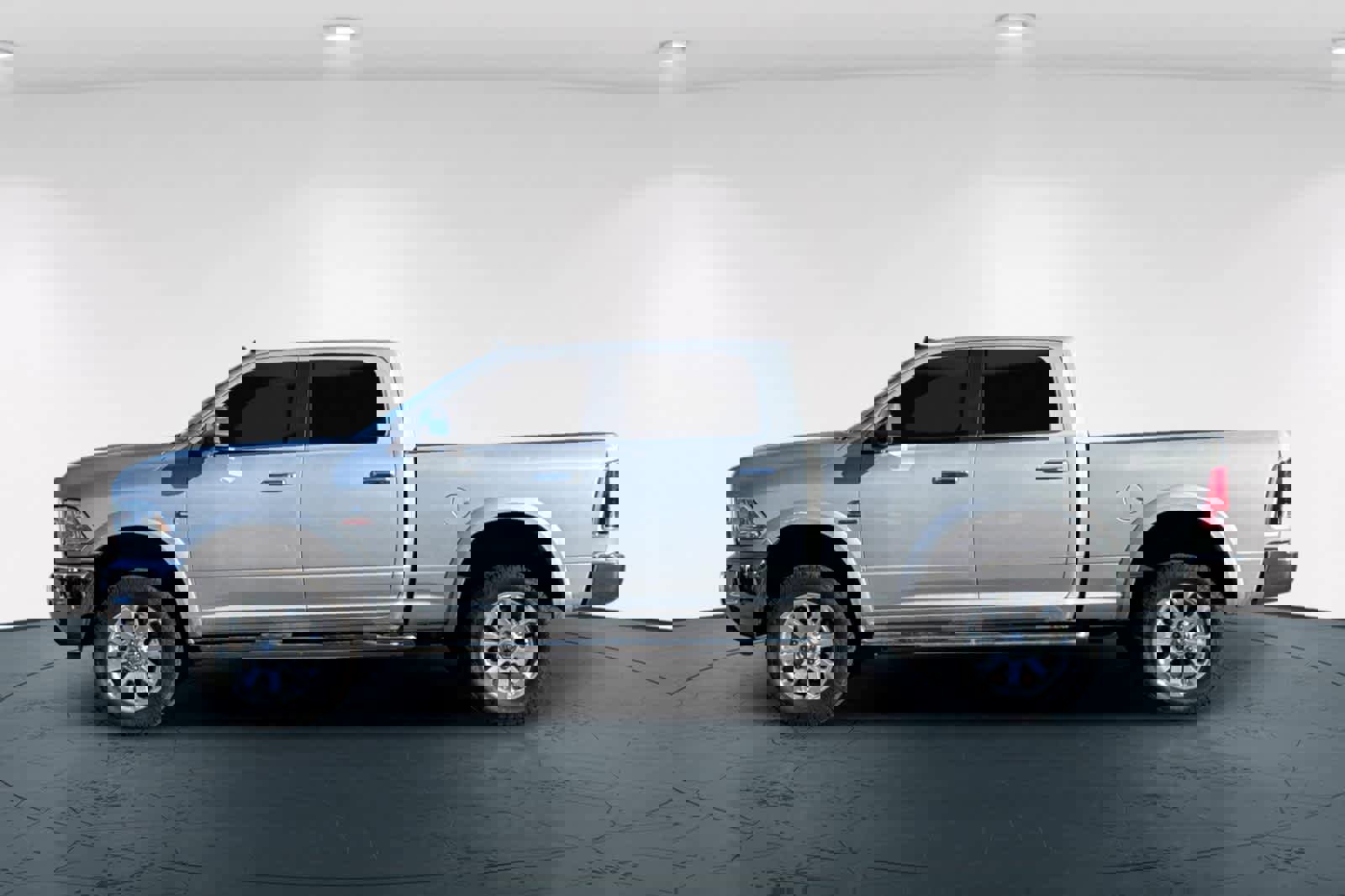 Used 2018 RAM 2500 Laramie image 9