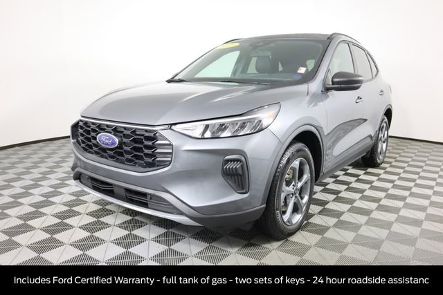 Certified 2025 Ford Escape ST-Line w/ Tech Pack #1 AWD/4WD image 9