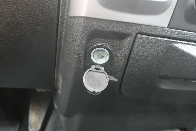 Used 2022 RAM 1500 Classic SLT AWD/4WD image 19