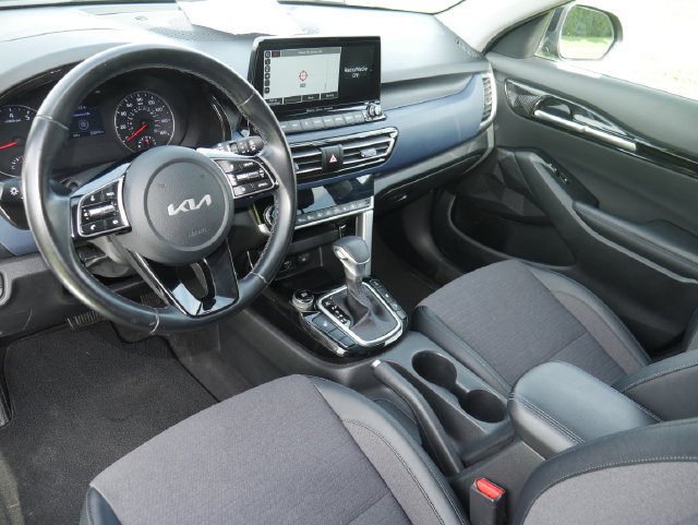 Used 2022 Kia Seltos S AWD/4WD image 15