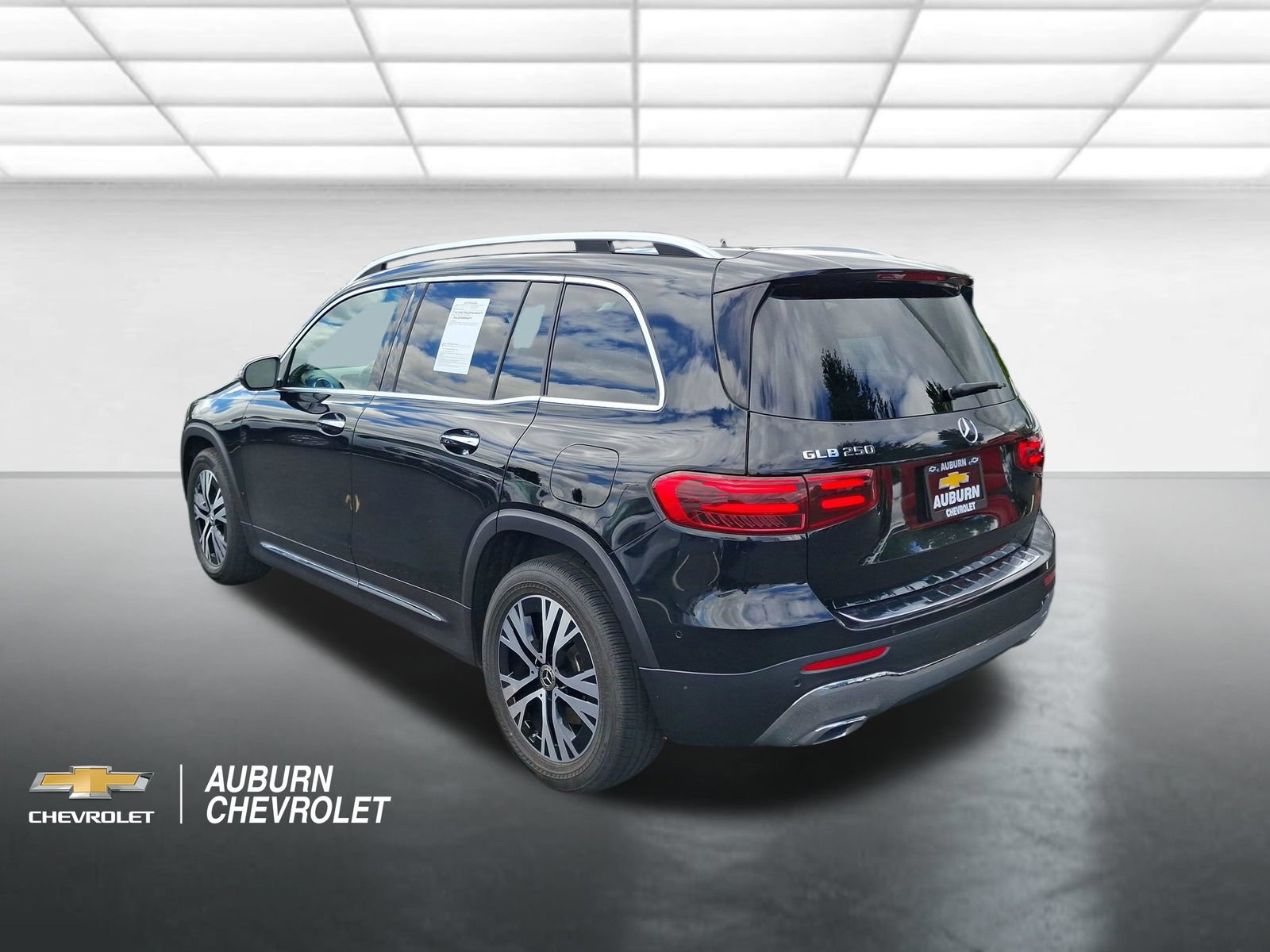 Used 2024 Mercedes-Benz GLB 250 image 5