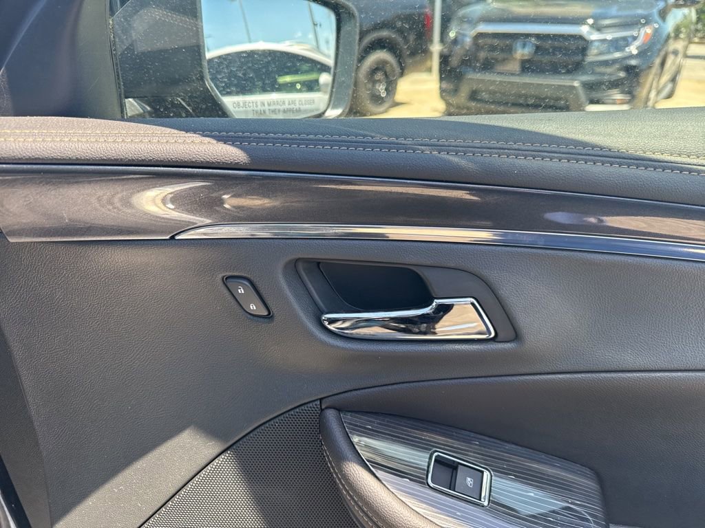 Used 2019 Chevrolet Impala Premier w/ Premier Convenience Package FWD image 17