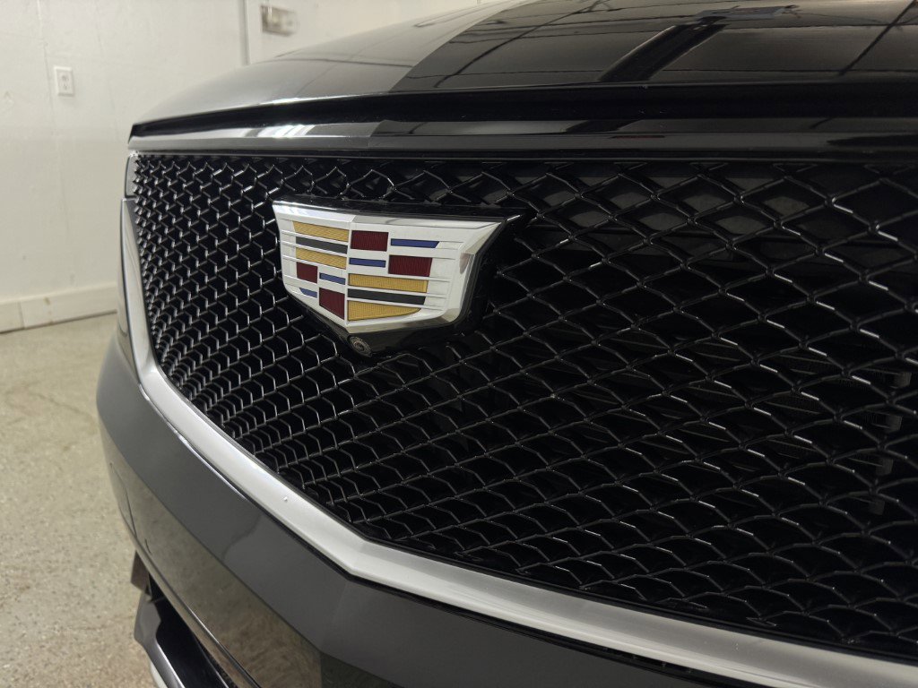 Used 2022 Cadillac XT6 Sport w/ Technology Package image 12