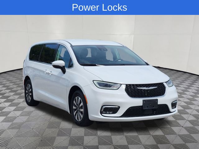 Used 2023 Chrysler Pacifica Touring-L video 2