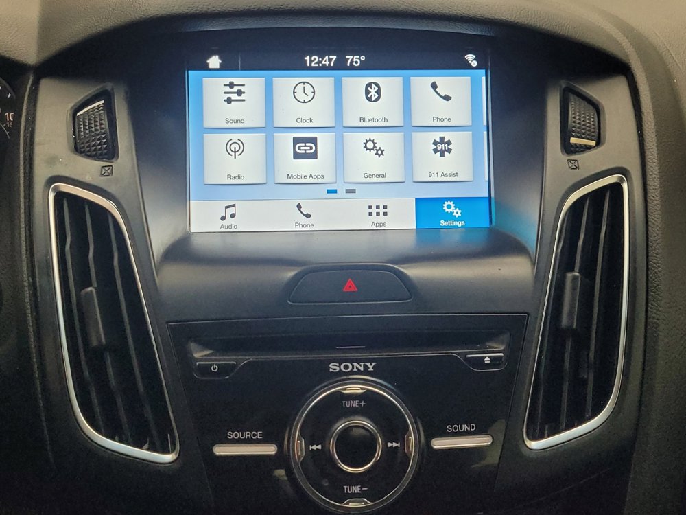 Used 2018 Ford Focus SEL FWD image 25