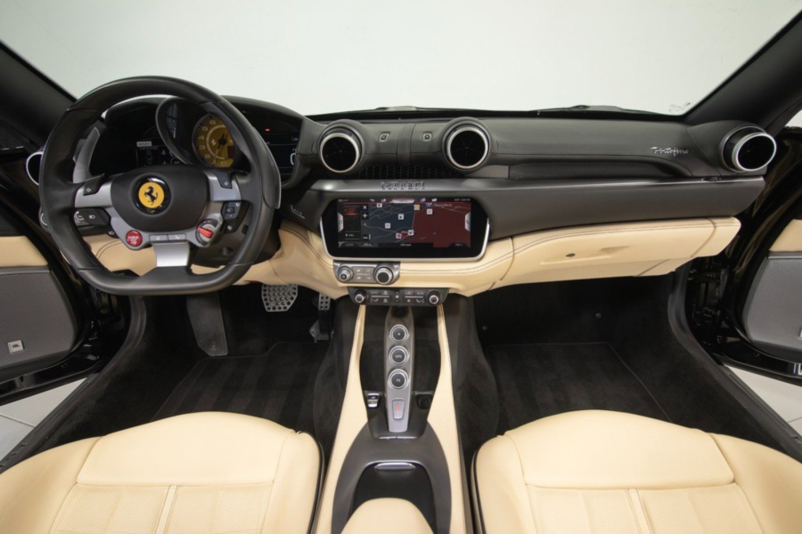 Used 2020 Ferrari Portofino image 25
