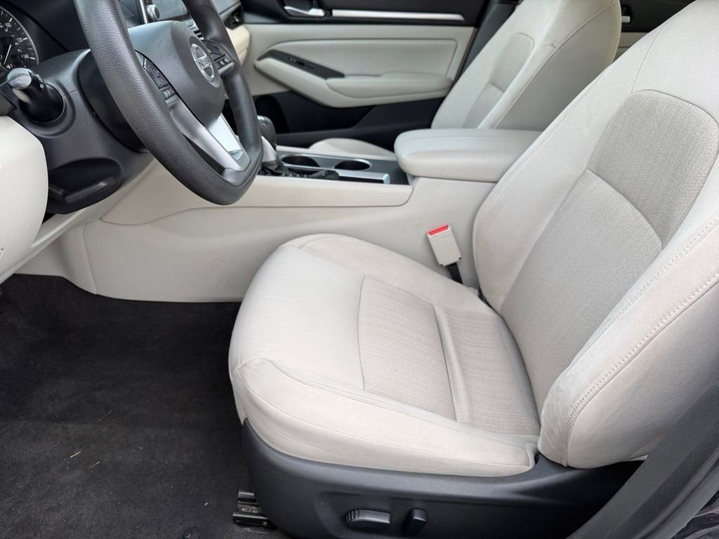Used 2022 Nissan Altima 2.5 SV image 10