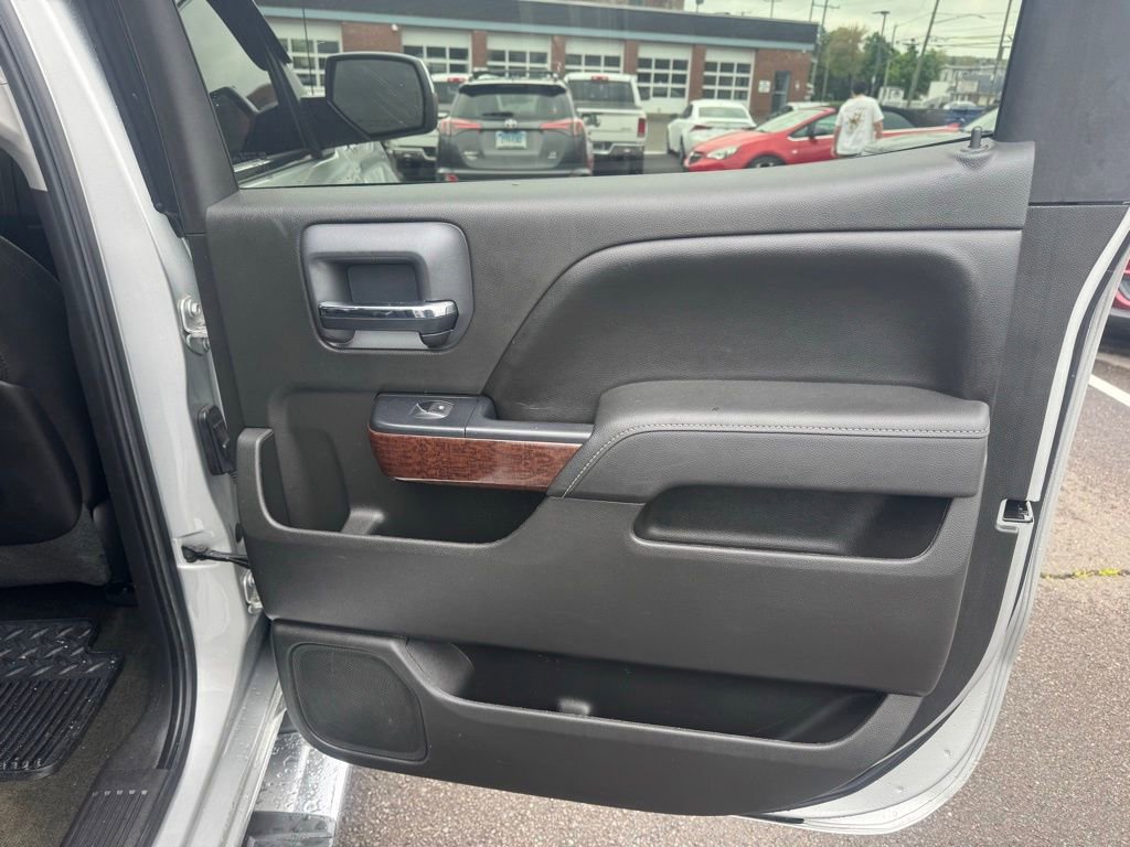 Used 2015 GMC Sierra 1500 SLT w/ SLT Crew Cab Value Package AWD/4WD image 28