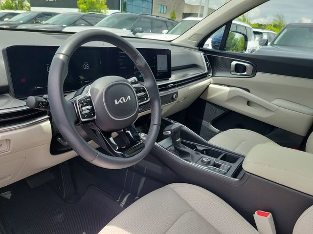 Used 2025 Kia Sorento EX w/ Panoramic Sunroof Package FWD image 13