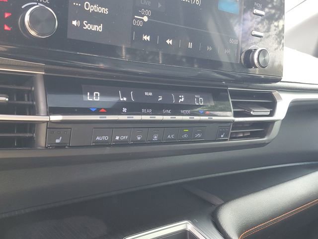 Used 2022 Toyota Sienna XSE image 21