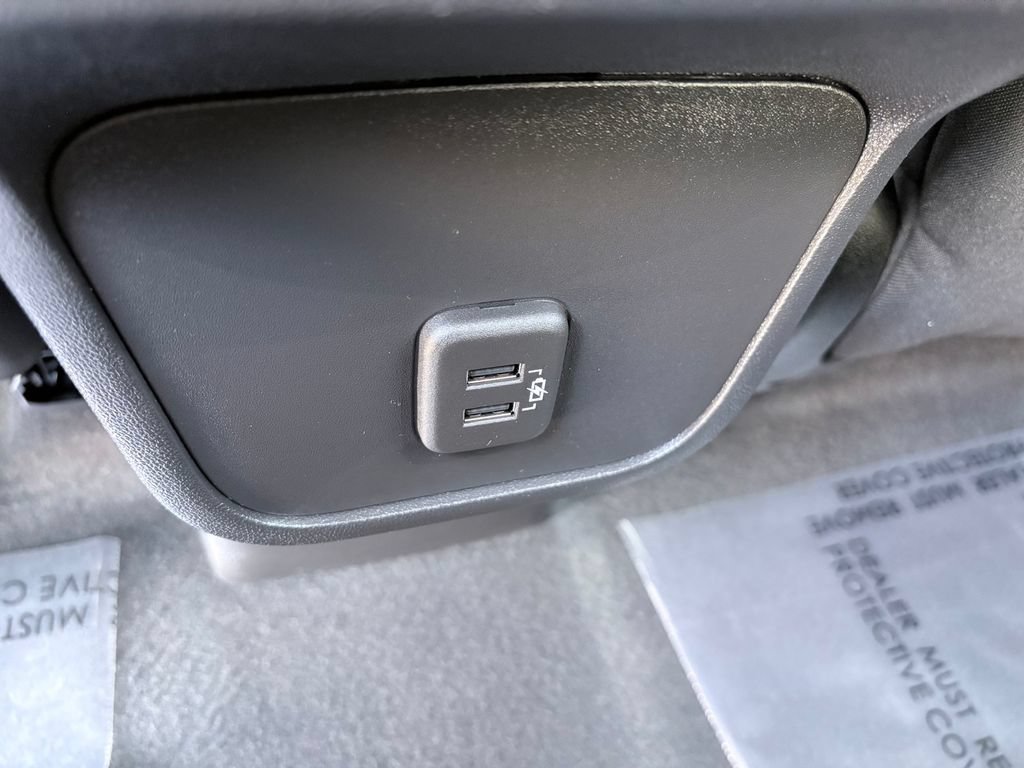 Used 2023 Chevrolet Equinox LS w/ LS Convenience Package FWD image 10
