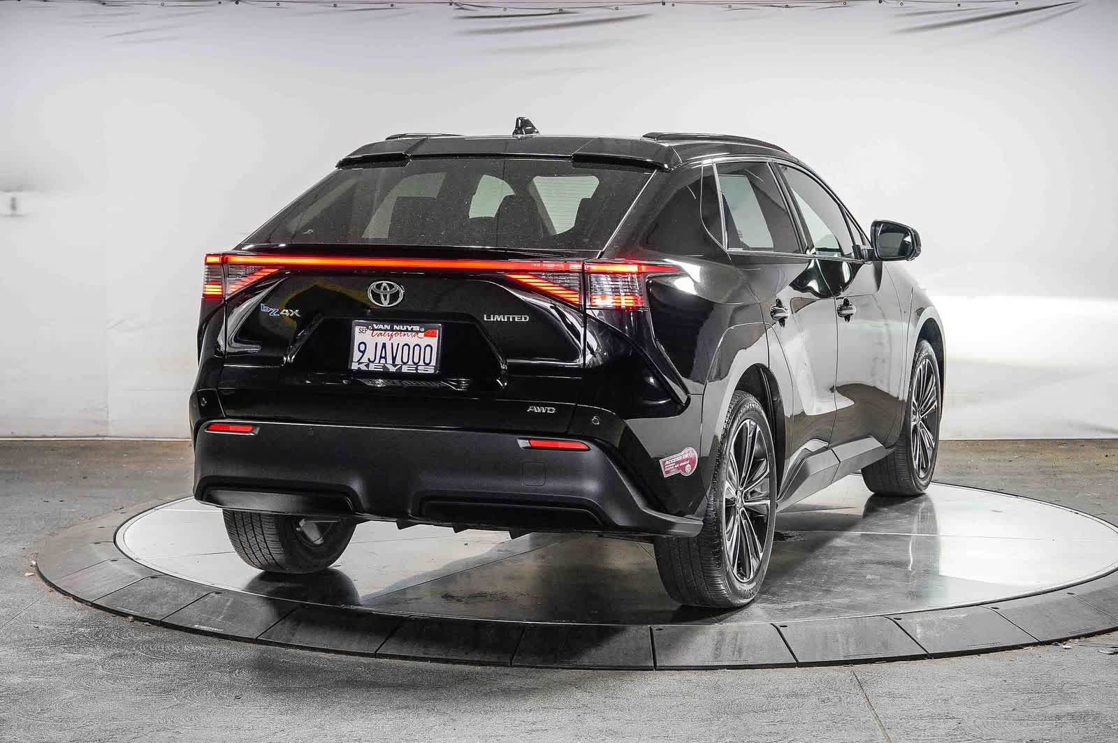 Certified 2023 Toyota bZ4X AWD w/ Weather Package image 5