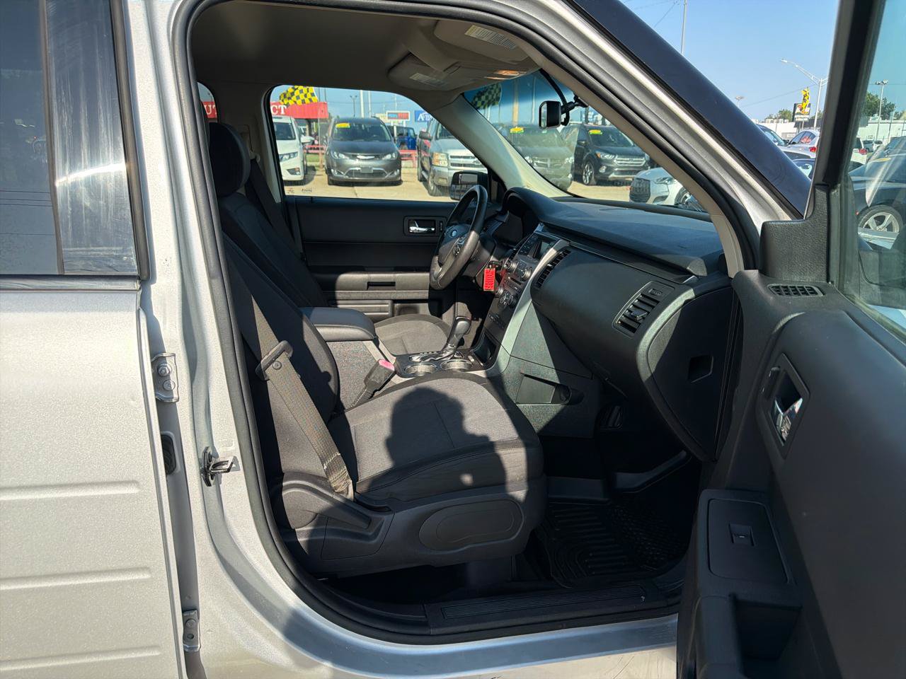 Used 2017 Ford Flex SE FWD image 15