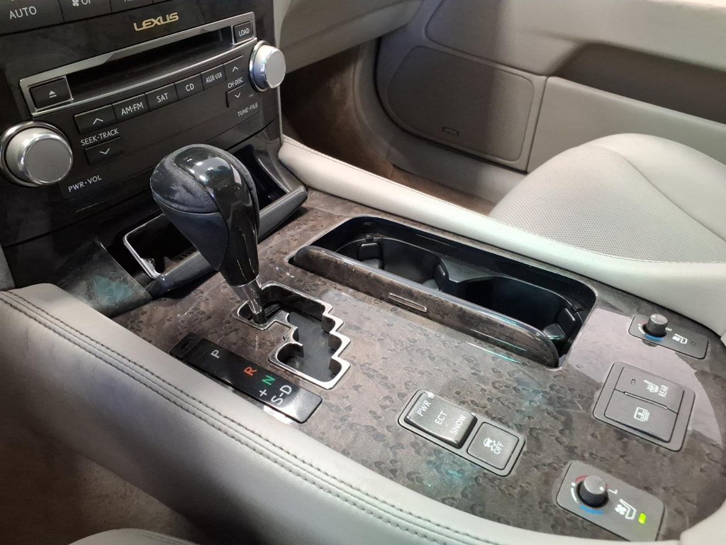 Used 2012 Lexus LS 460 AWD w/ Comfort Pkg image 17